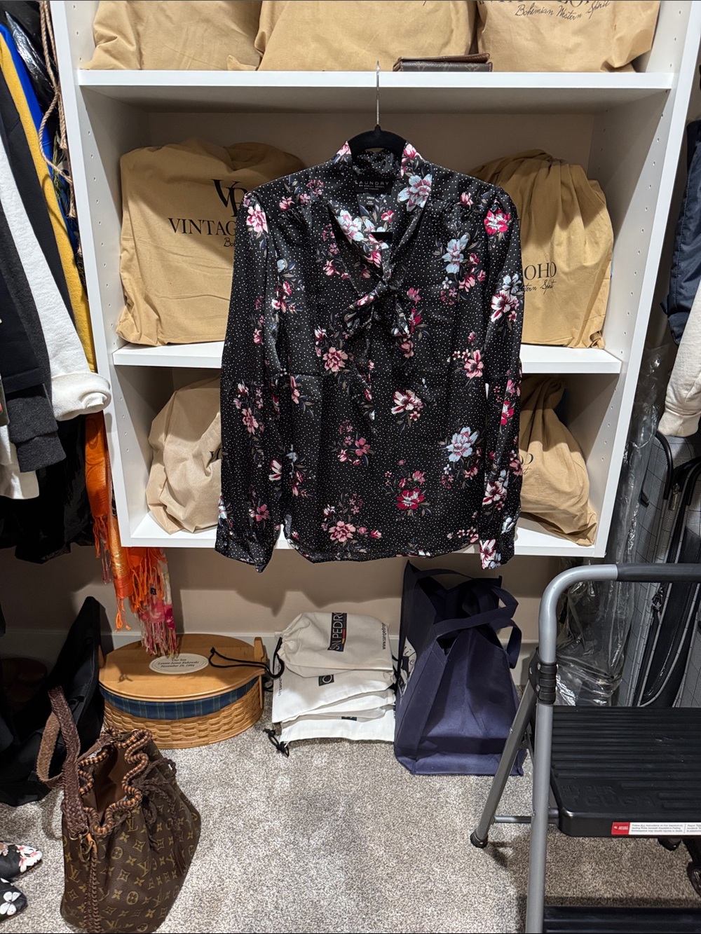 Laundry By Shelli Segal Black Floral Tie-Neck Blouse